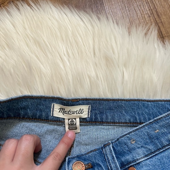 MADEWELL The Perfect Jean Short - Picture 6 of 8